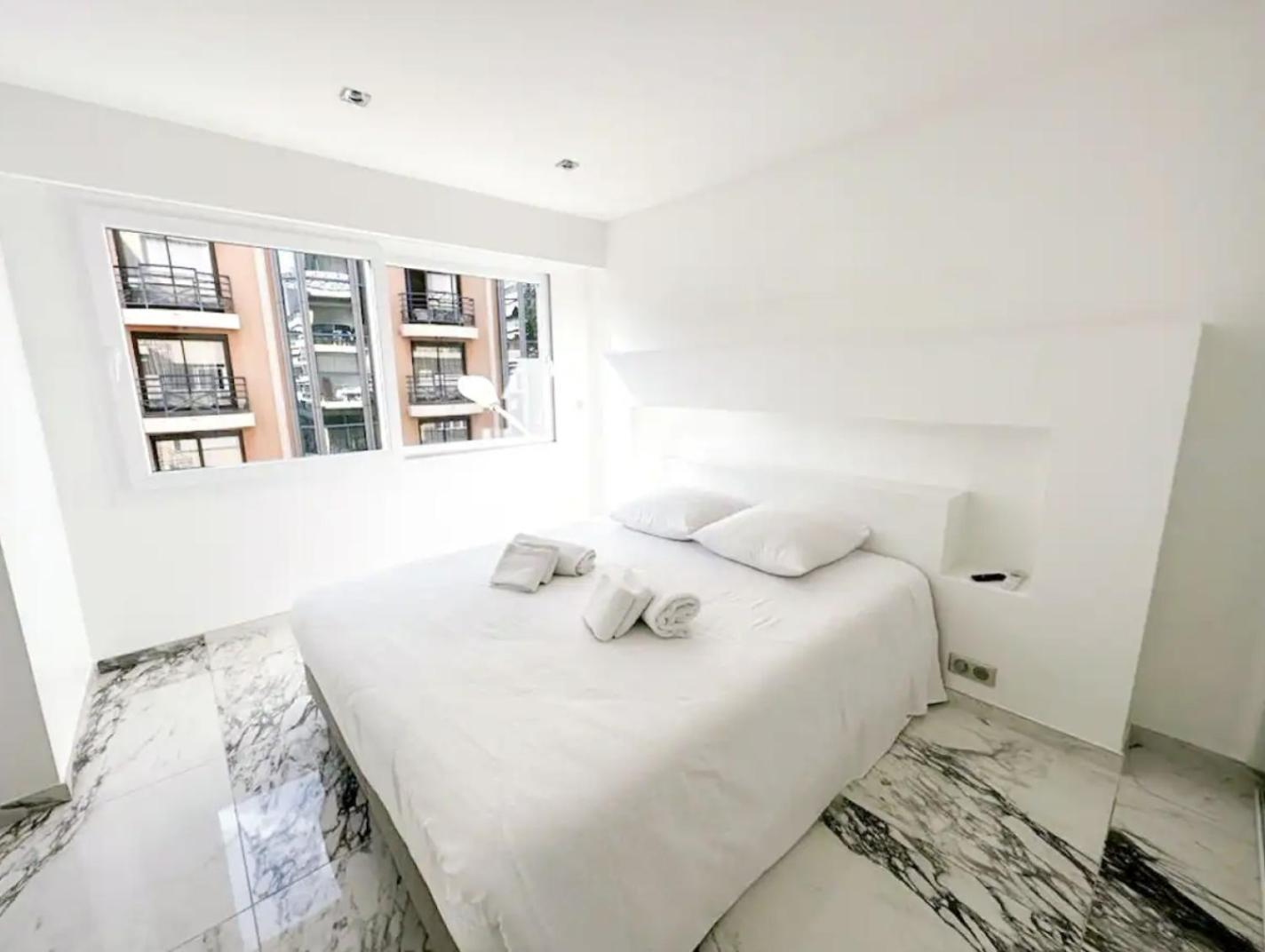 Modern 3 Bedroom Flat With Balcony Appartement Cannes